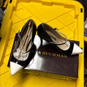 Dana Buchman Black and White Women's Heels